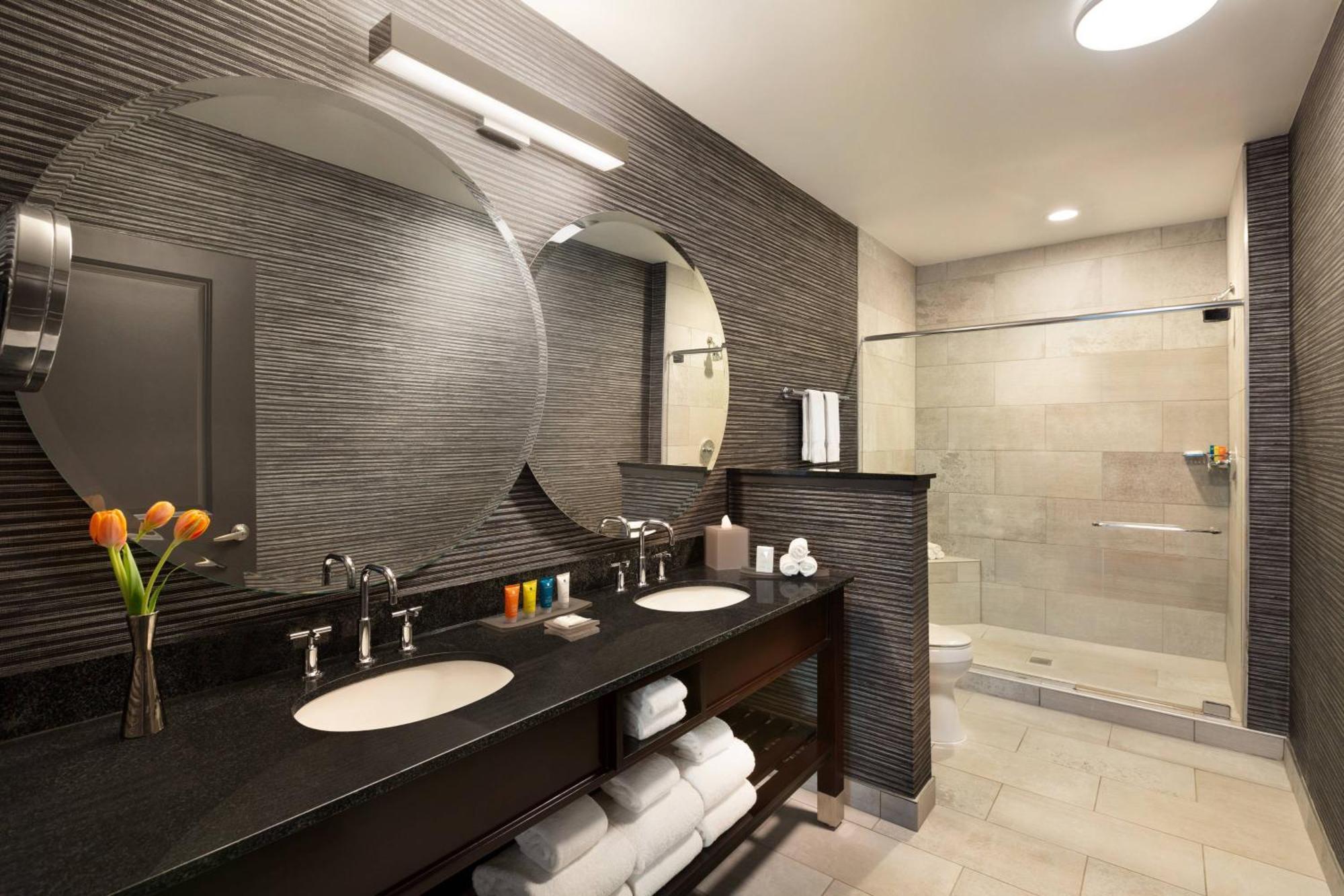 Twelve Downtown, Autograph Collection Hotel 4*